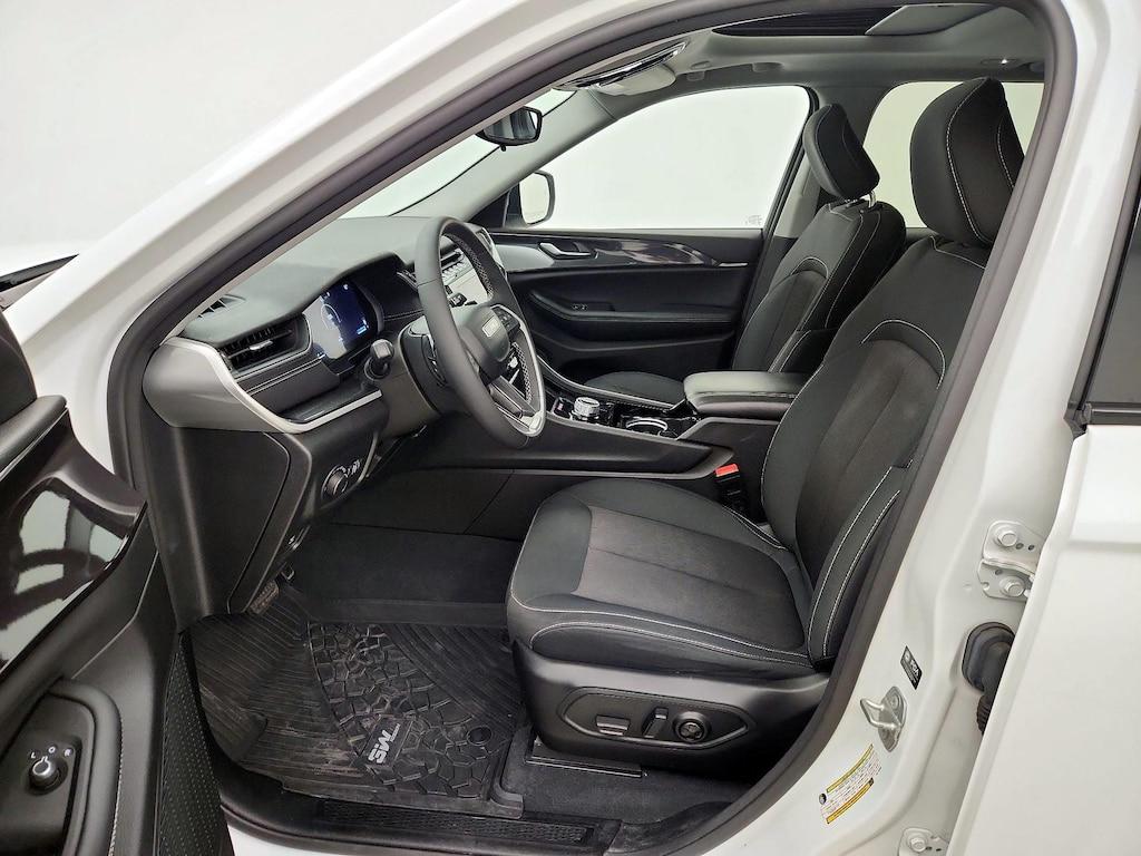 used 2023 Jeep Grand Cherokee car, priced at $28,998