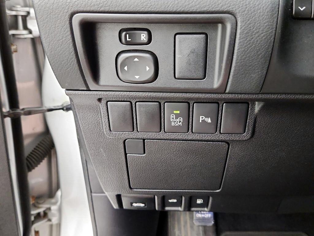 used 2014 Lexus ES 300h car, priced at $15,998
