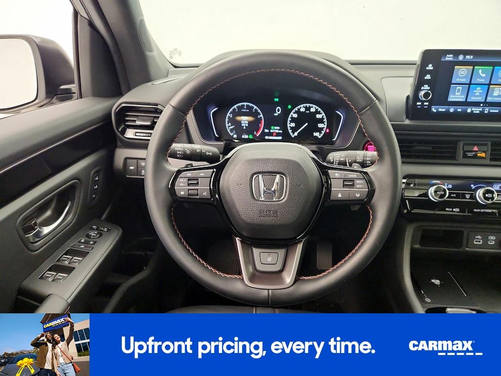used 2025 Honda Pilot car, priced at $43,998