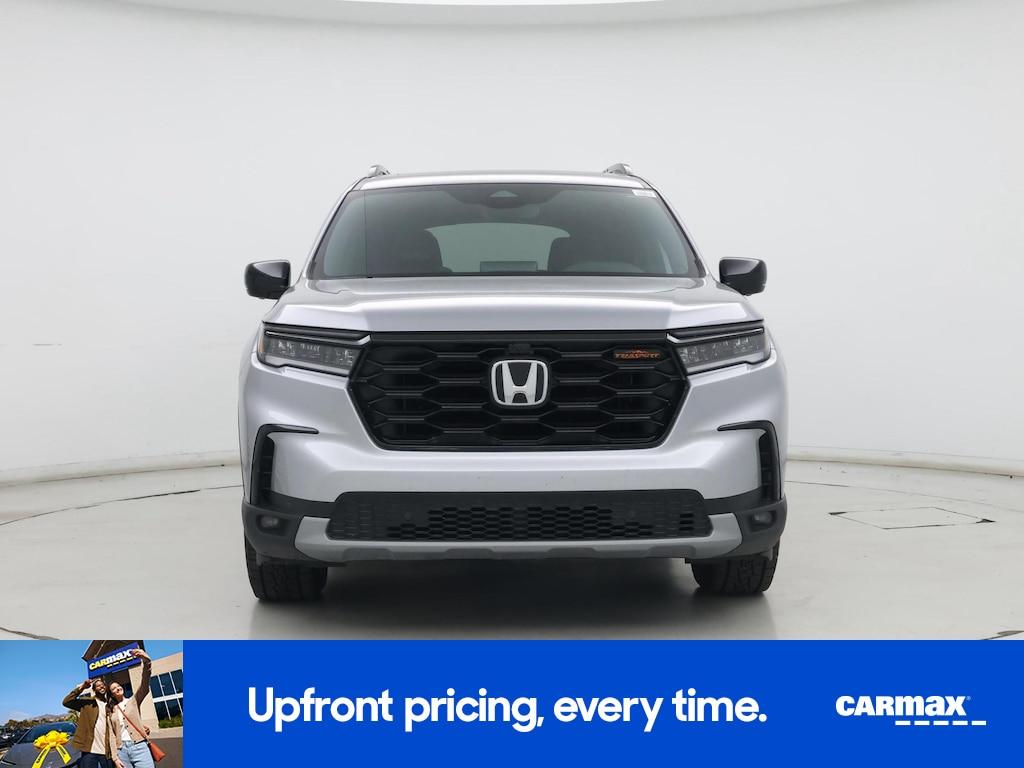 used 2025 Honda Pilot car, priced at $43,998