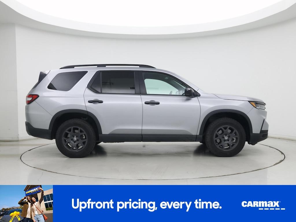 used 2025 Honda Pilot car, priced at $43,998