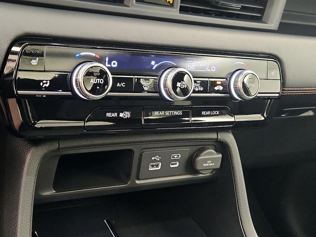 used 2025 Honda Pilot car, priced at $43,998