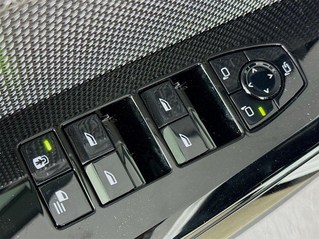 new 2026 BMW i7 car, priced at $131,700