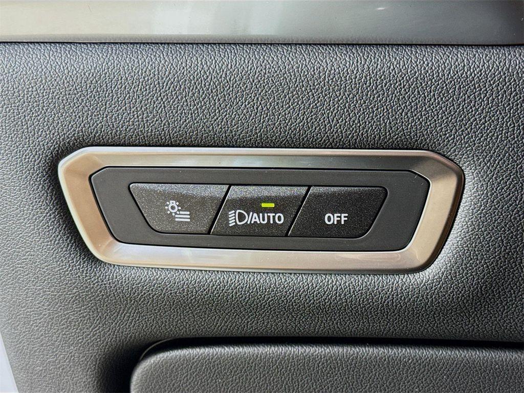 new 2026 BMW X7 car, priced at $96,275