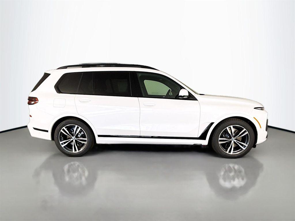 new 2026 BMW X7 car, priced at $96,275