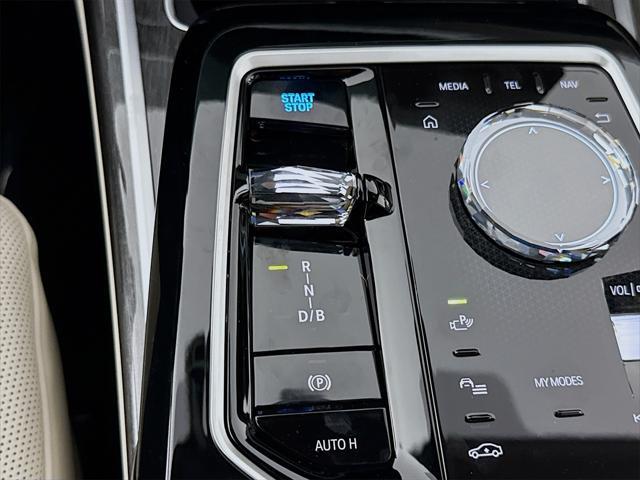 new 2025 BMW i7 car, priced at $109,925