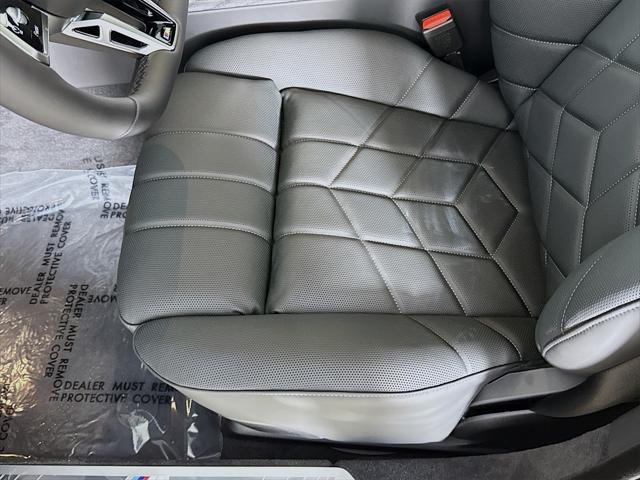 new 2025 BMW 760 car, priced at $127,725