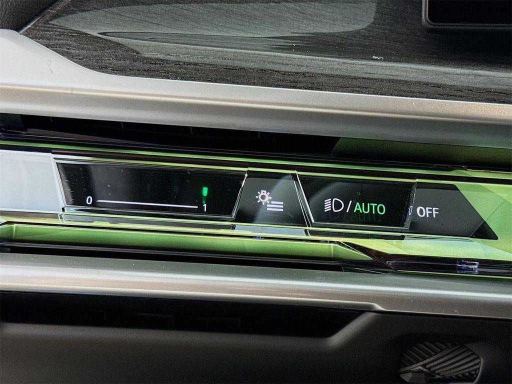 used 2025 BMW i7 car, priced at $100,525