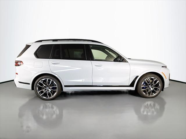 new 2026 BMW X7 car, priced at $125,205