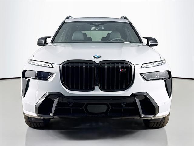 new 2026 BMW X7 car, priced at $125,205