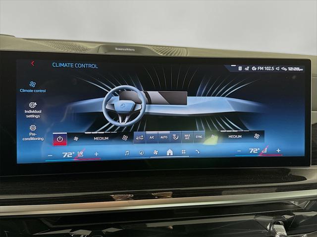 new 2026 BMW X7 car, priced at $125,205