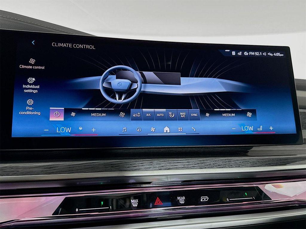 new 2025 BMW i7 car, priced at $128,125