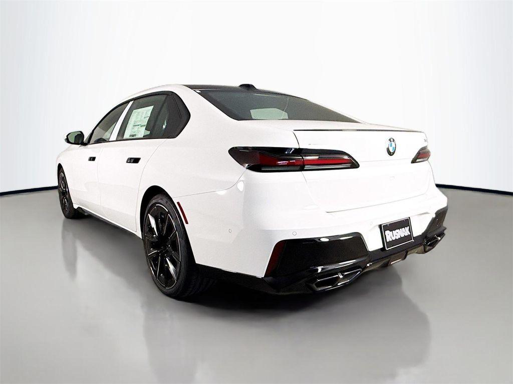 new 2025 BMW 760 car, priced at $137,325