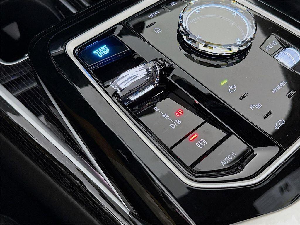 new 2026 BMW i7 car, priced at $142,325