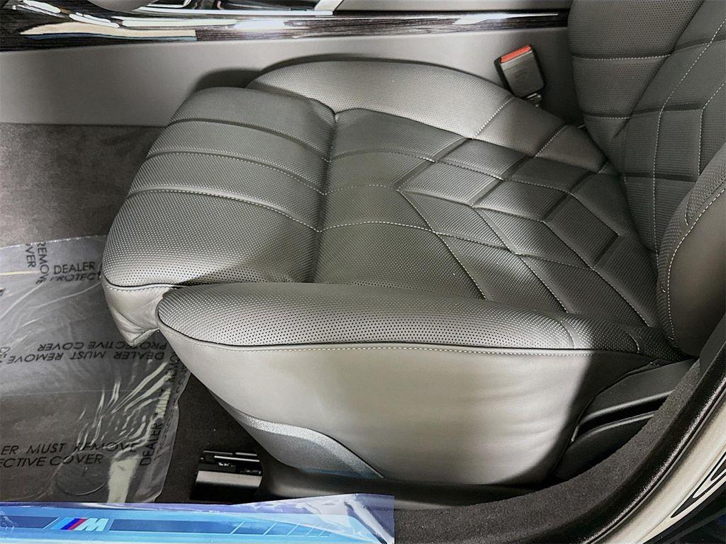 new 2026 BMW i7 car, priced at $119,600