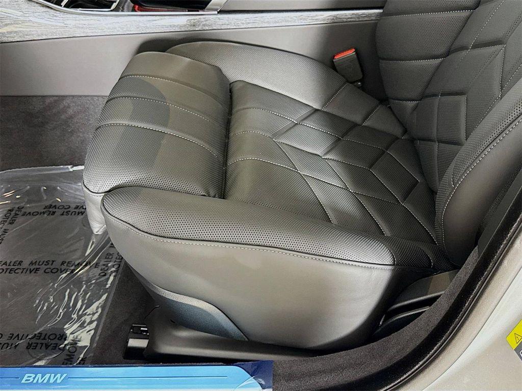 new 2026 BMW i7 car, priced at $112,925