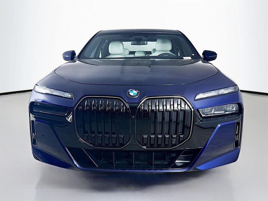 new 2025 BMW 760 car, priced at $134,475