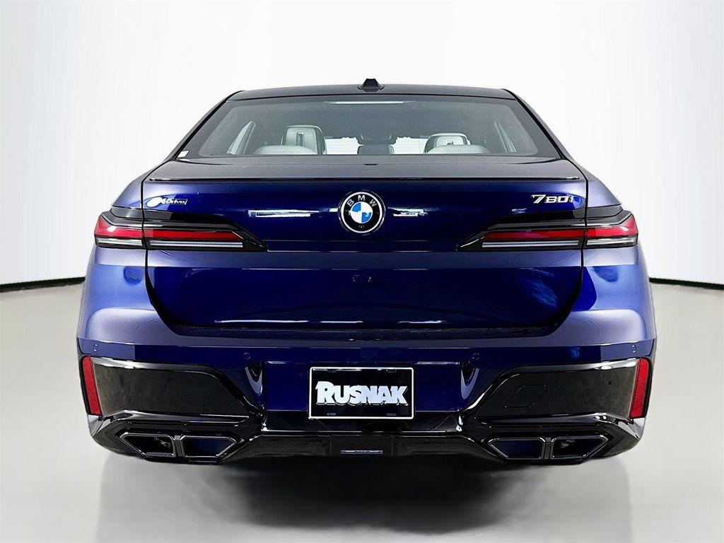 new 2025 BMW 760 car, priced at $134,475