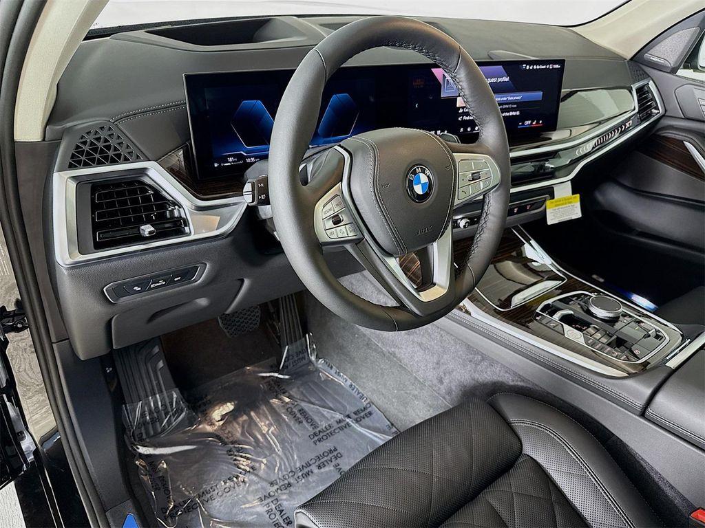 new 2026 BMW X7 car, priced at $92,025