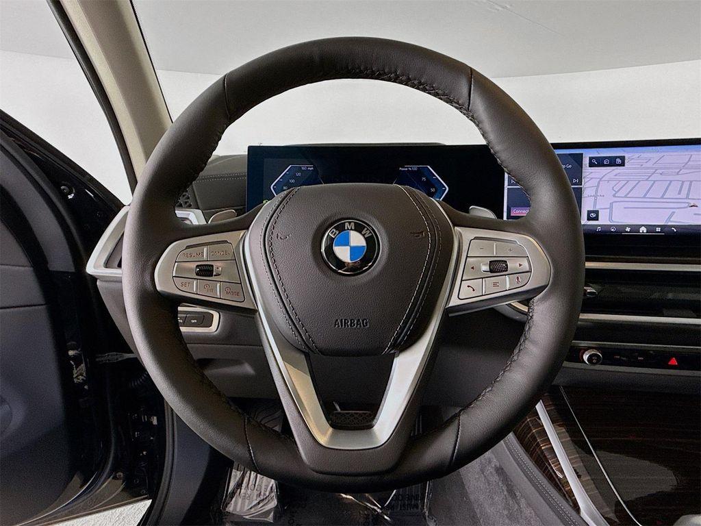 new 2026 BMW X7 car, priced at $92,025