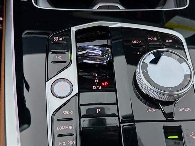 new 2026 BMW X7 car, priced at $113,605