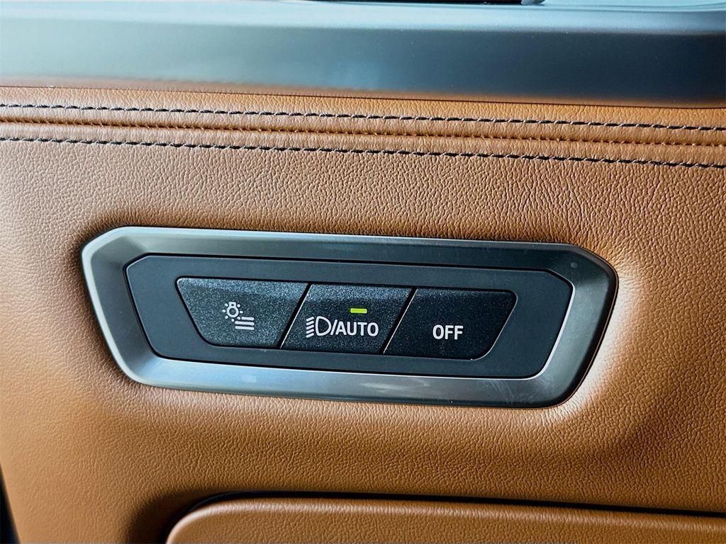 new 2026 BMW X7 car, priced at $113,605