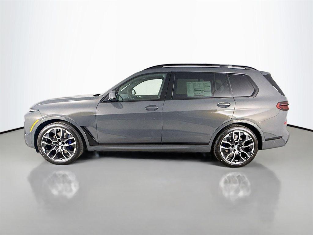 new 2026 BMW X7 car, priced at $113,605