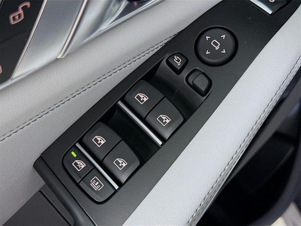 new 2026 BMW X7 car, priced at $100,675