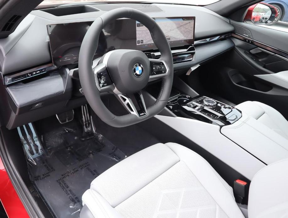 new 2024 BMW 540 car, priced at $77,495