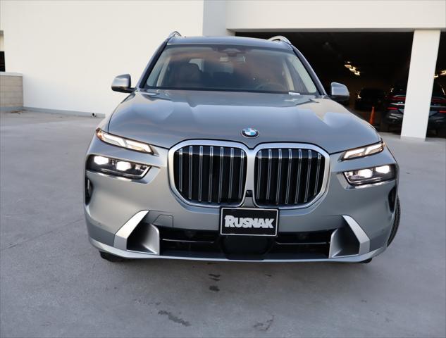 new 2025 BMW X7 car, priced at $88,535