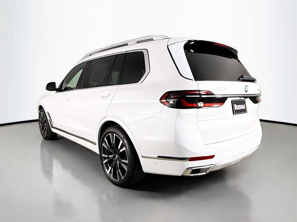 new 2026 BMW X7 car, priced at $100,805