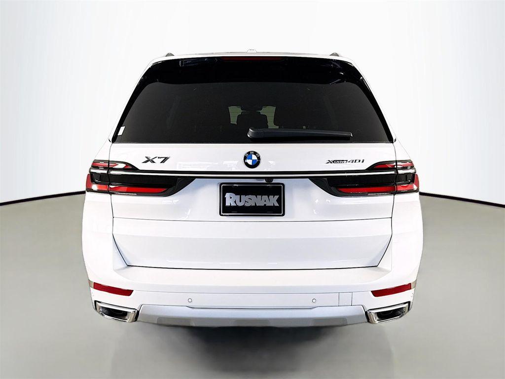 new 2026 BMW X7 car, priced at $100,805