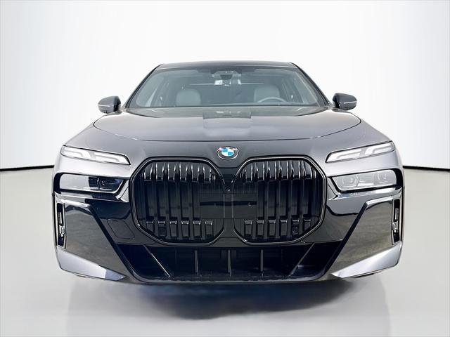 new 2025 BMW 760 car, priced at $135,475