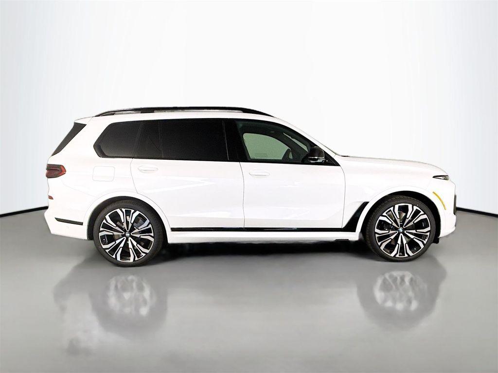 new 2026 BMW X7 car, priced at $123,105