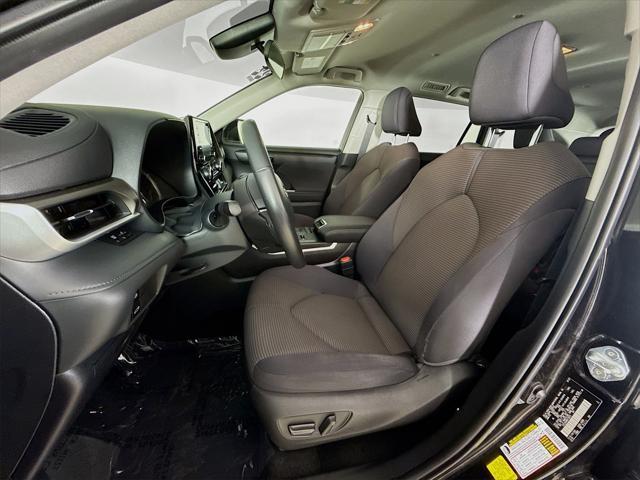 used 2022 Toyota Highlander car, priced at $30,411