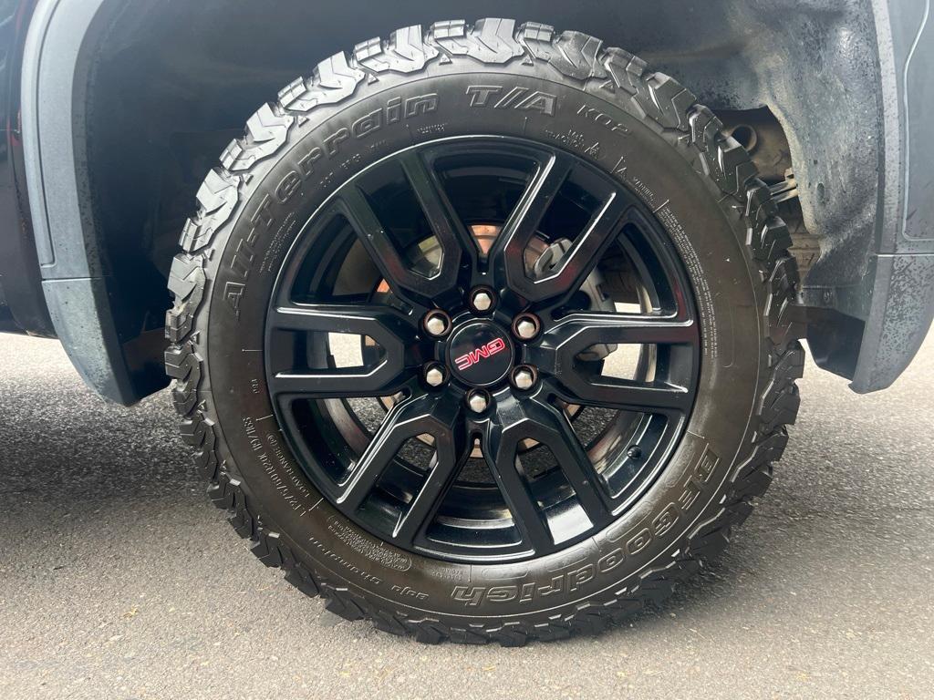 used 2022 GMC Sierra 1500 car, priced at $32,357