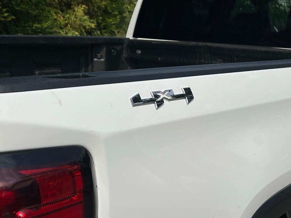 used 2022 GMC Sierra 1500 car, priced at $41,132