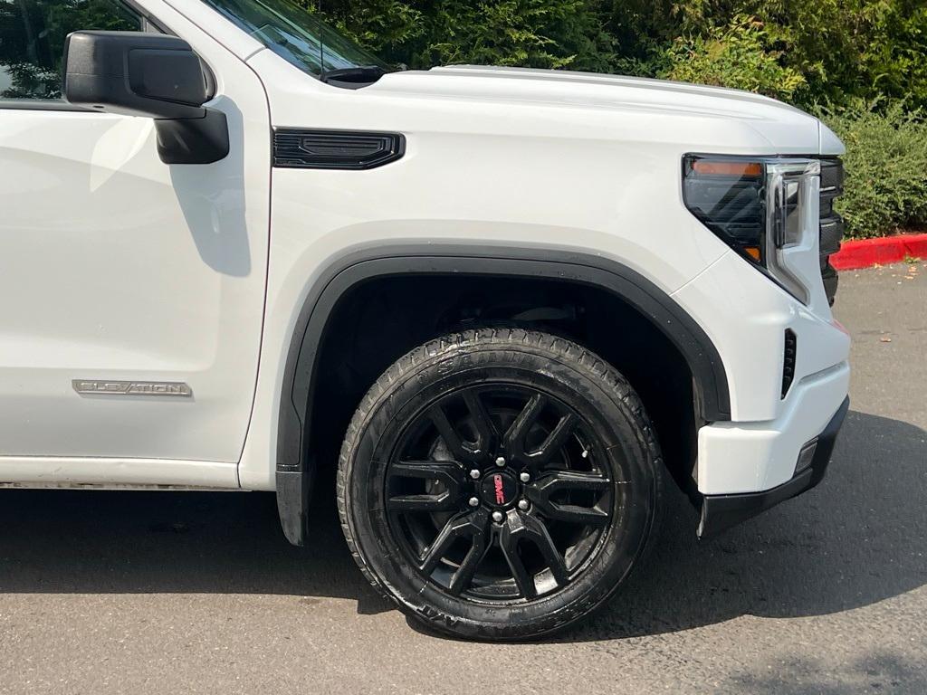 used 2022 GMC Sierra 1500 car, priced at $41,132