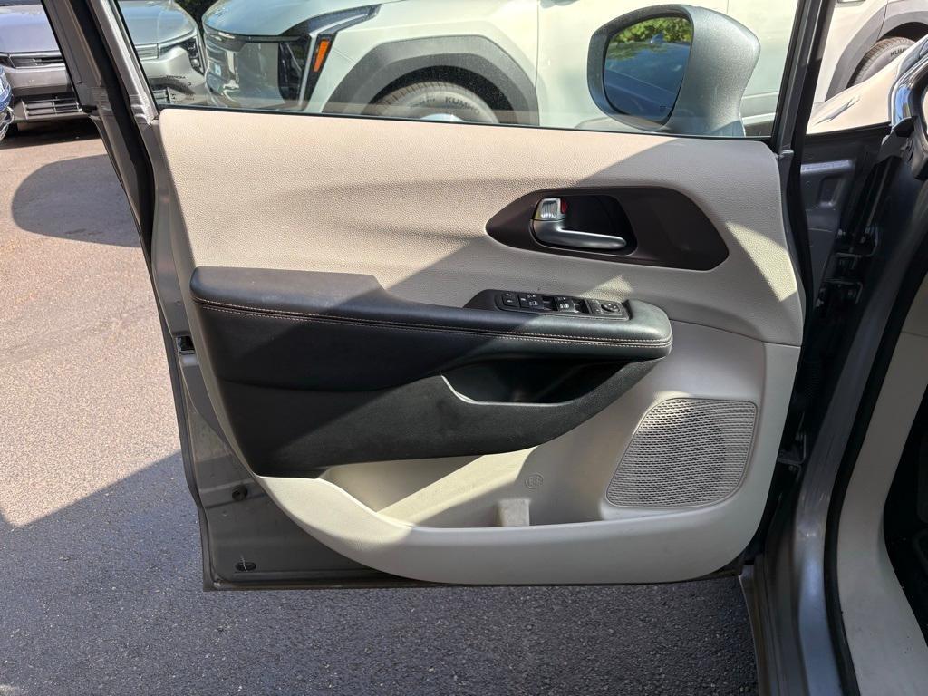 used 2019 Chrysler Pacifica car, priced at $20,795