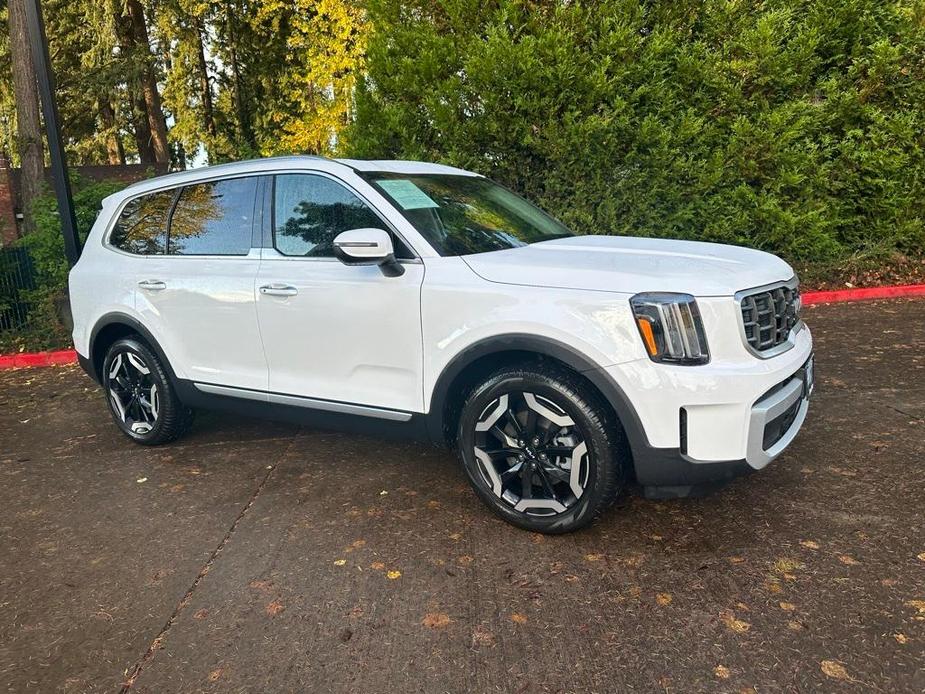 used 2025 Kia Telluride car, priced at $41,487