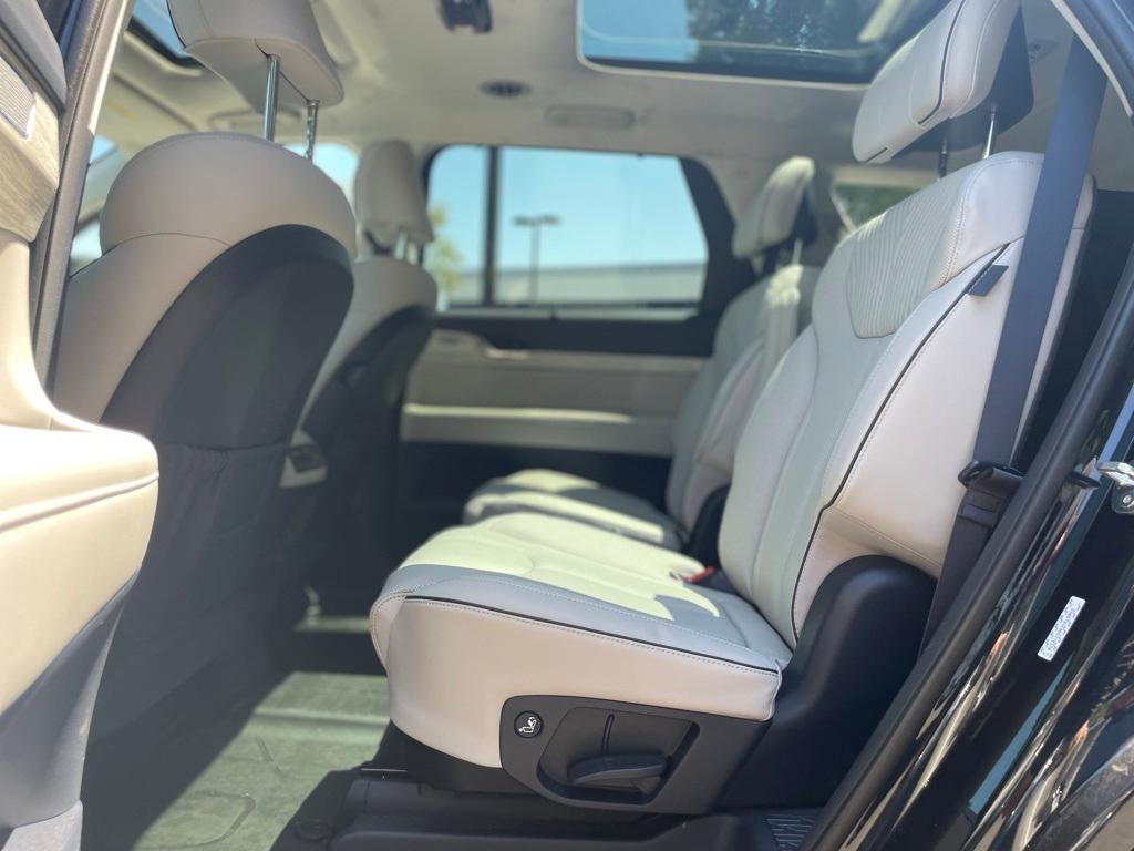 used 2024 Hyundai Palisade car, priced at $44,799