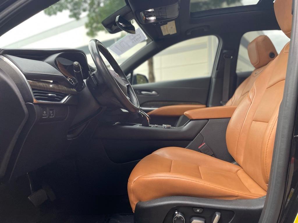 used 2020 Cadillac XT4 car, priced at $25,999