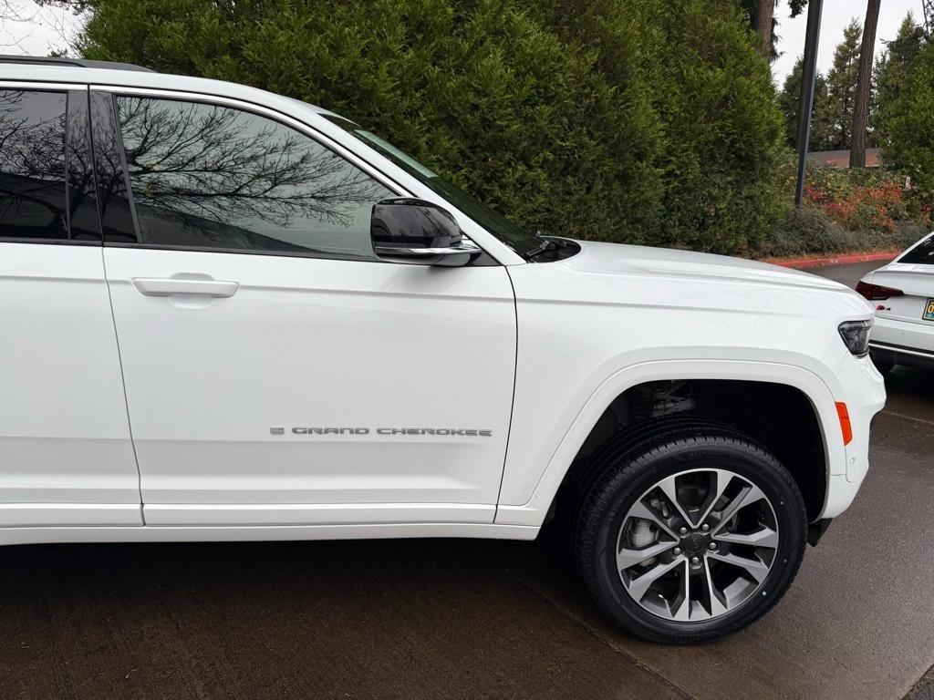 used 2024 Jeep Grand Cherokee car, priced at $38,999
