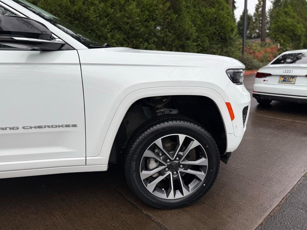 used 2024 Jeep Grand Cherokee car, priced at $38,999
