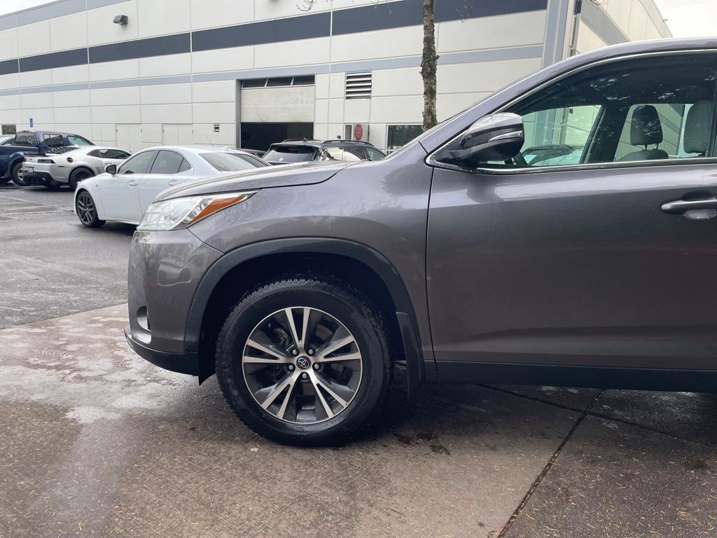 used 2019 Toyota Highlander car, priced at $24,995