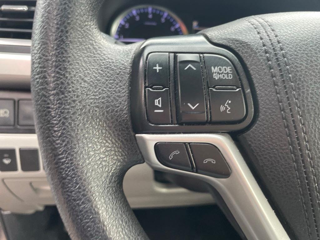 used 2019 Toyota Highlander car, priced at $24,995