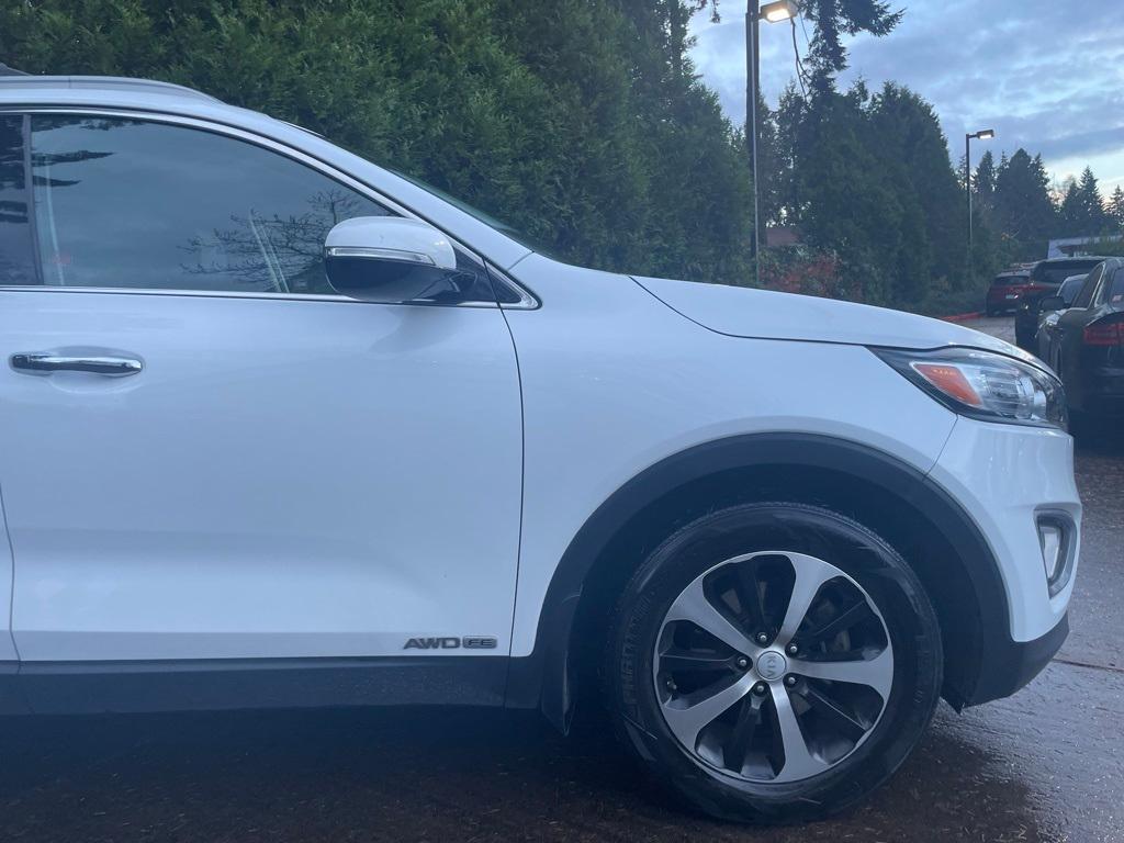 used 2016 Kia Sorento car, priced at $13,995