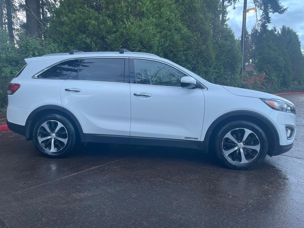 used 2016 Kia Sorento car, priced at $13,995