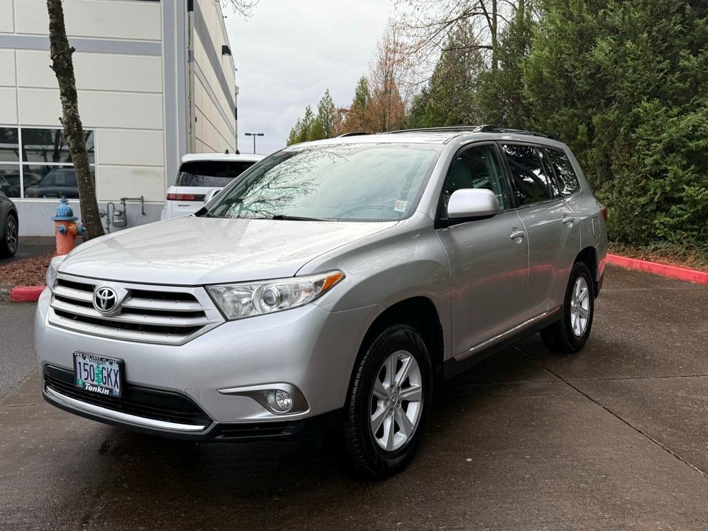 used 2013 Toyota Highlander car, priced at $17,995