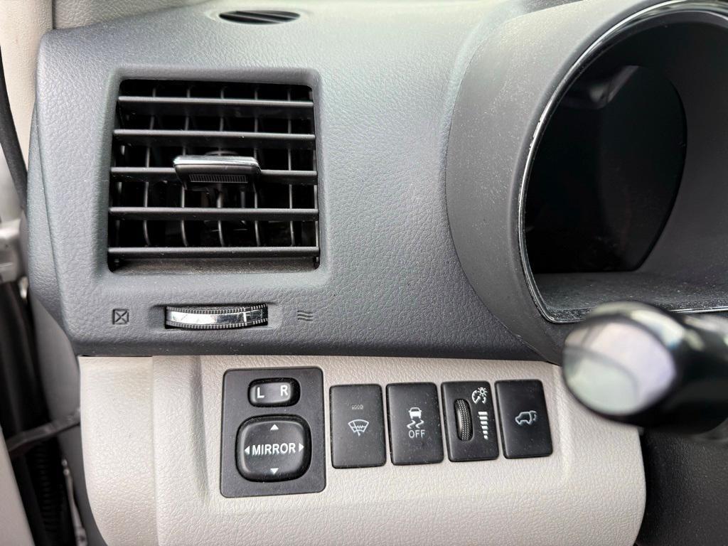 used 2013 Toyota Highlander car, priced at $17,995